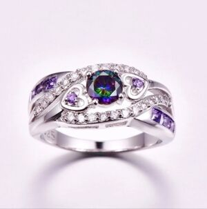 NWOT Elegant Filigree Ring